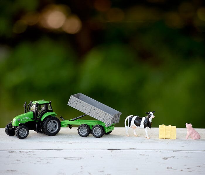 Breyer Farms™ Tractor and Tag-A-Long Wagon - Image 5